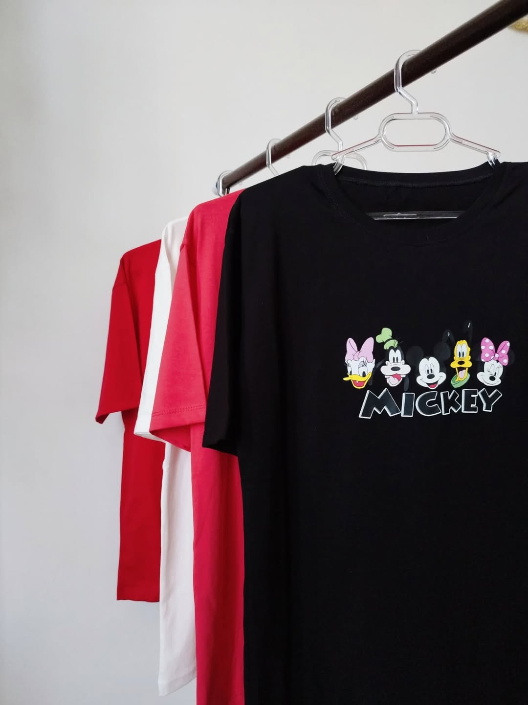 تیشرت زنانه نخ پنبه قواره آزاد آستین کوتاه فری سایز طرح میکی فمیلی